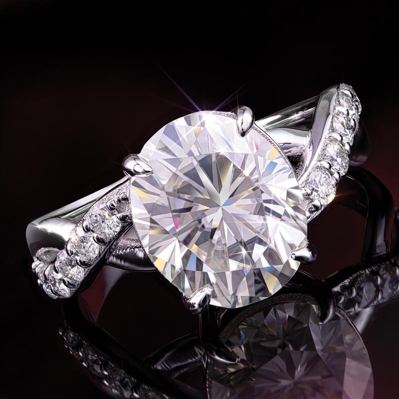 Oval Cut Moissanite Ring